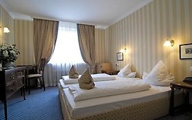 Acanthus Hotel Munich